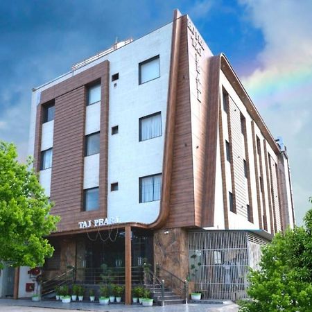 The Taj Pearl Hotel Агра Экстерьер фото