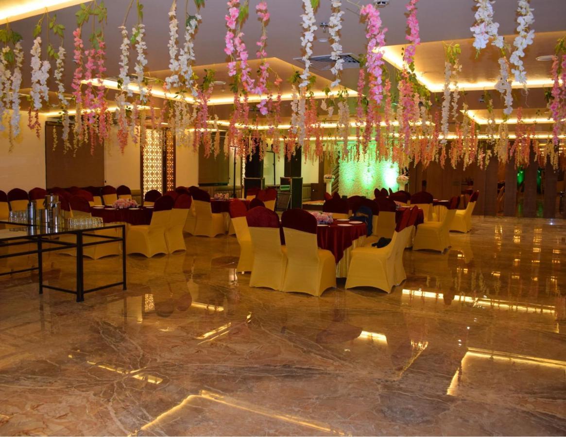 The Taj Pearl Hotel Агра Экстерьер фото